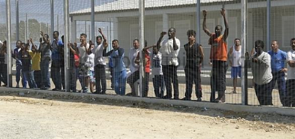 scandalo-al-centro-di-accoglienza-per-migranti-di-isola-di-capo-rizzuto_1328805